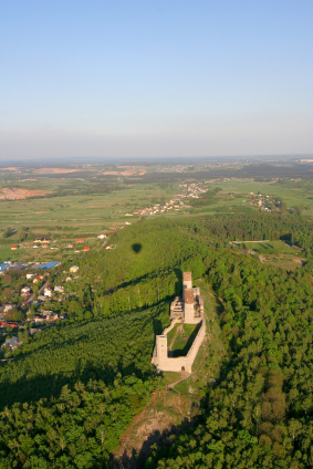 Chęciny - widok na zamek i część miasta