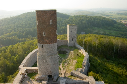 Widok na Góry Świętokrzyskie z wieży zamkowej w Chęcinach